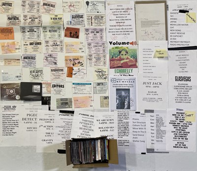 Lot 270 - SIGNED CDS / SET LISTS COLLECTION.