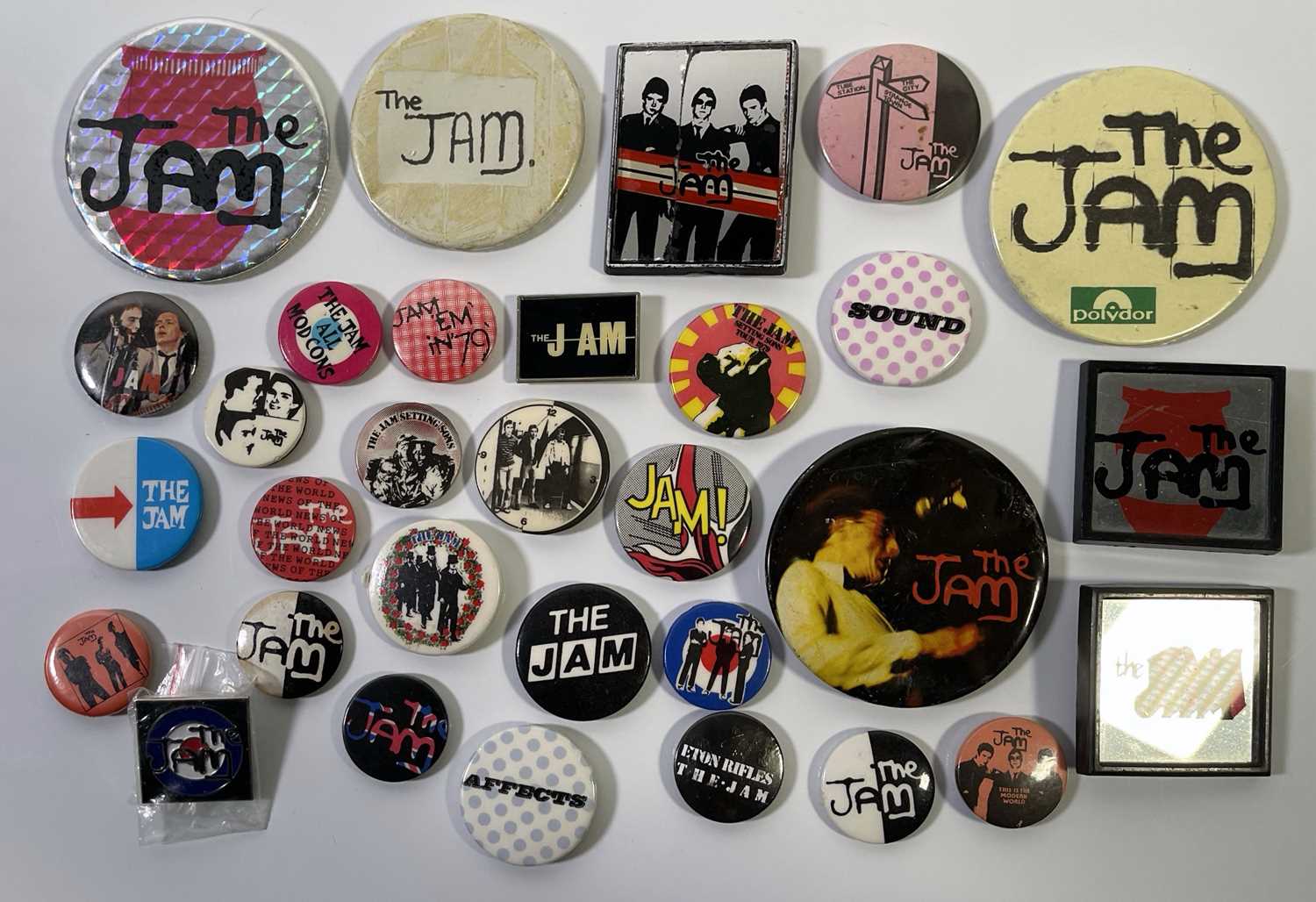 Lot 569 - THE JAM - ORIGINAL PIN BADGE COLLECTION.
