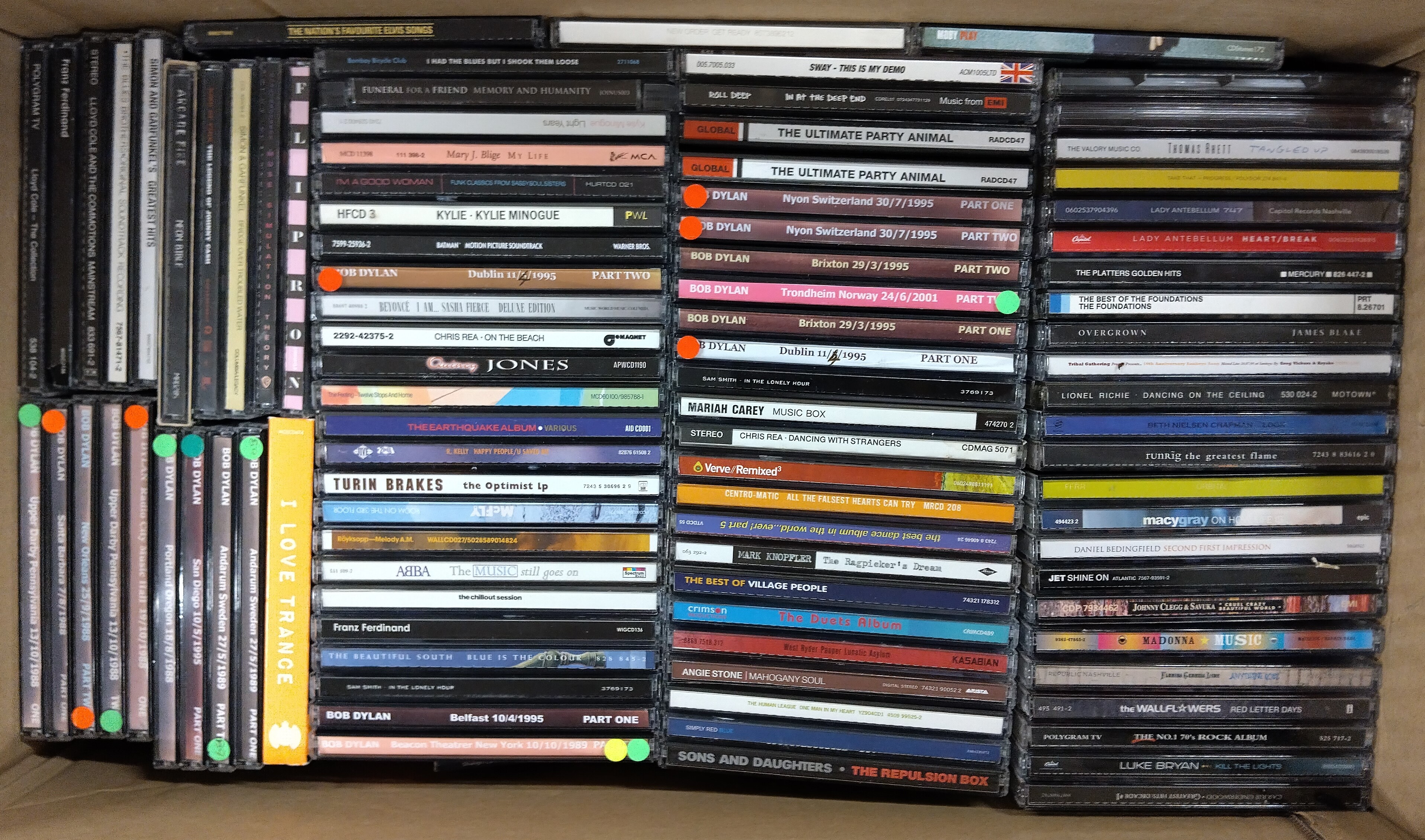 Lot 33 - MIXED ROCK AND POP CD COLLECTION