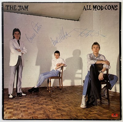 Lot 578 - THE JAM - FULLY SIGNED COPY OF THE 'ALL MOD CONS' LP.