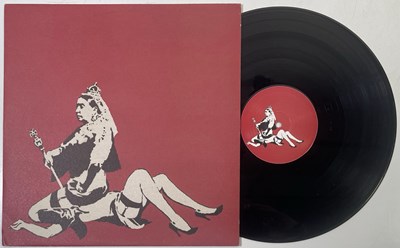 Lot 54 - QUEEN & CUNTRY - DON'T STOP ME NOW 12" (QAC-1 - BANKSY SLEEVE)