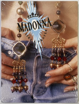 Lot 70 - MADONNA - LIKE A PRAYER (SEALED 1990 PROMO CD/CASSETTE BOX SET - SIRE MER 0272)