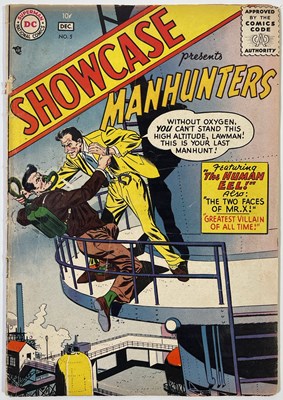 Lot 122 - DC COMICS - SHOWCASE PRESENTS MANHUNTERS (1956).