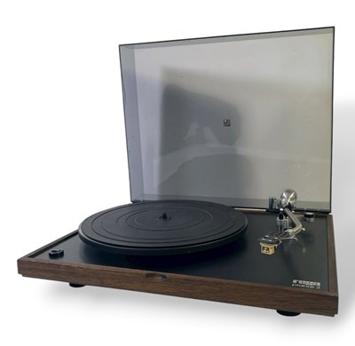 Lot 40 - REGA PLANAR 2 TURNTABLE.