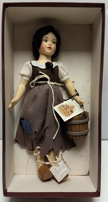 Lot 2 - R. JOHN WRIGHT - SNOW WHITE IN RAGS LIMITED EDITION DOLL