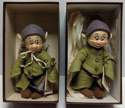 Lot 4 - R. JOHN WRIGHT SNOW WHITE DOPEY AND FRIGHTENED DOPEY LIMITED EDITION DOLL PACK