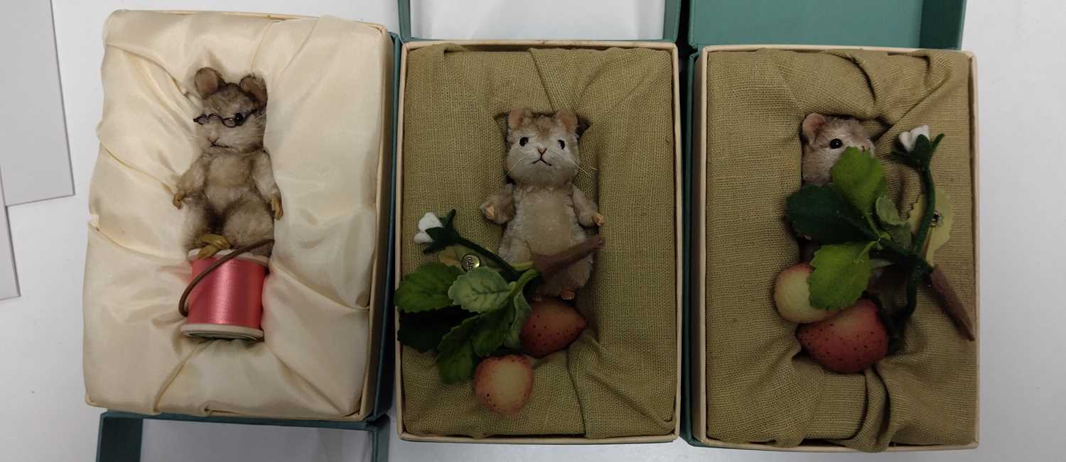 Lot 16 - R. JOHN WRIGHT MOUSE TAILOR, TIMMY WILLIE AND