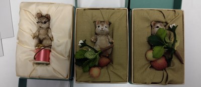 Lot 16 - R. JOHN WRIGHT MOUSE TAILOR, TIMMY WILLIE AND TIMMY WILLIE ARTIST'S PRESS PACK