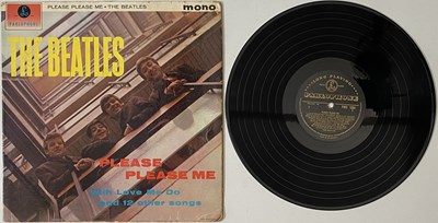 Lot 212 - THE BEATLES - PLEASE PLEASE ME LP (1ST UK BLACK AND GOLD - PMC 1202)