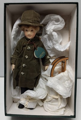 Lot 27 - R. JOHN WRIGHT WINTERTIME CHRISTOPHER ROBIN ARTIST'S PRESS LIMITED EDITION FELT DOLL