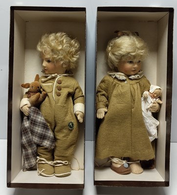 Lot 29 - R. JOHN WRIGHT BABES IN TOYLAND SERIES II MICHAEL AND LINDSAY FELT DOLLS