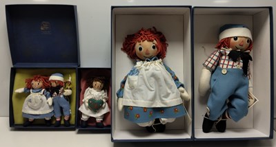 Lot 32 - R. JOHN WRIGHT RAGGEDY ANN LIMITED EDITION FELT DOLL PACK