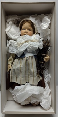 Lot 49 - R. JOHN WRIGHT GRETEL BRINKER ARTIST'S PRESS LIMITED EDITION FELT DOLL