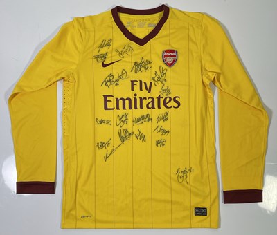 Lot 441 - FOOTBALL - ARSENAL SIGNED SHIRT.