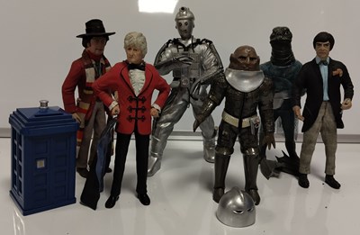 Lot 343 - DOCTOR WHO FIGURINES