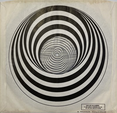 Lot 2 - DR Z. - THREE PARTS TO MY SOUL... (ORIGINAL UK COPY - VERTIGO SWIRL 6360 048)