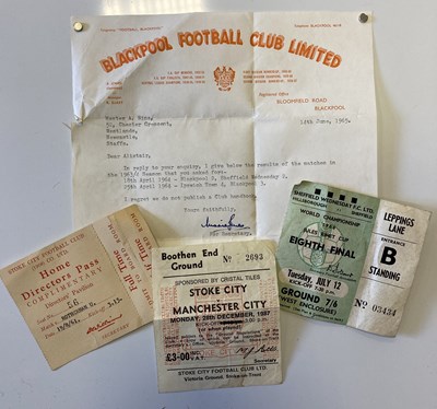 Lot 184 - 1950S AND 1960S FOOTBALL PROGRAMMES.