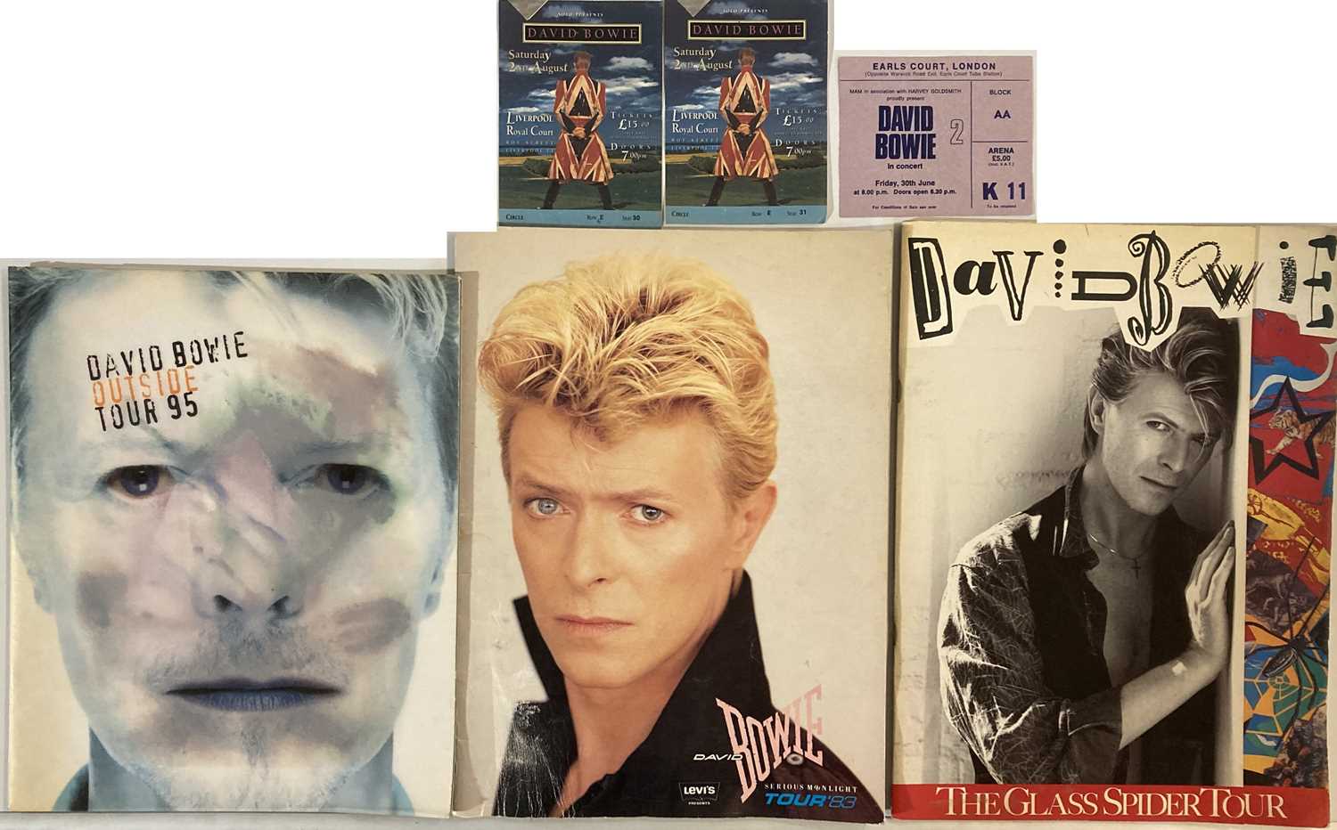 Lot 575 - DAVID BOWIE TOUR PROGRAMMES AND BADGES