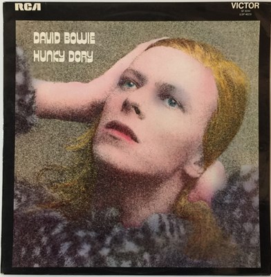 Lot 614 - DAVID BOWIE - HUNKY DORY LP (ORIGINAL UK FRONT LAMINATED PRESSING - RCA VICTOR SF 8244)