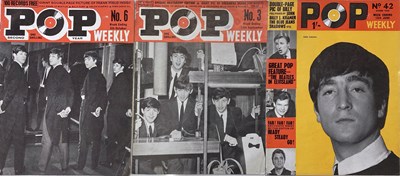 Lot 467 - BEATLES MEMORABILIA - INC 1960S COLLECTABLES AND MAGAZINES.