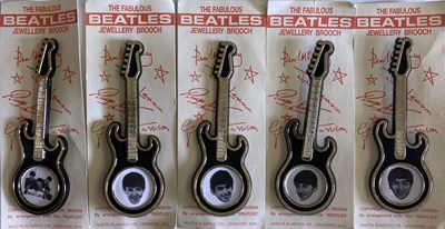 Lot 475 - BEATLES MAGAZINE AND MEMORABILIA.