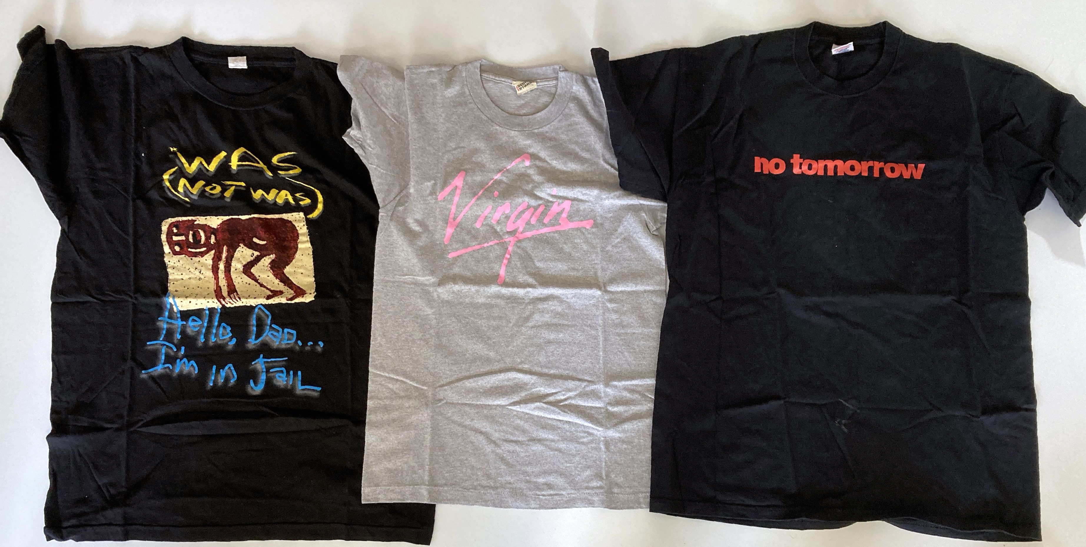 Lot 125 MUSIC CLOTHING.