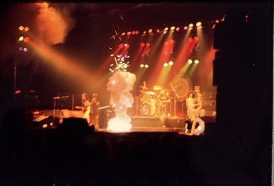 Lot 445 - QUEEN 1970S CONCERT PHOTOS - TRANSPARENCIES.